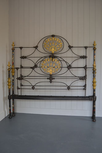 5ft Victorian Brass Bedstead – Ref. 96016A60 - Bed Bazaar